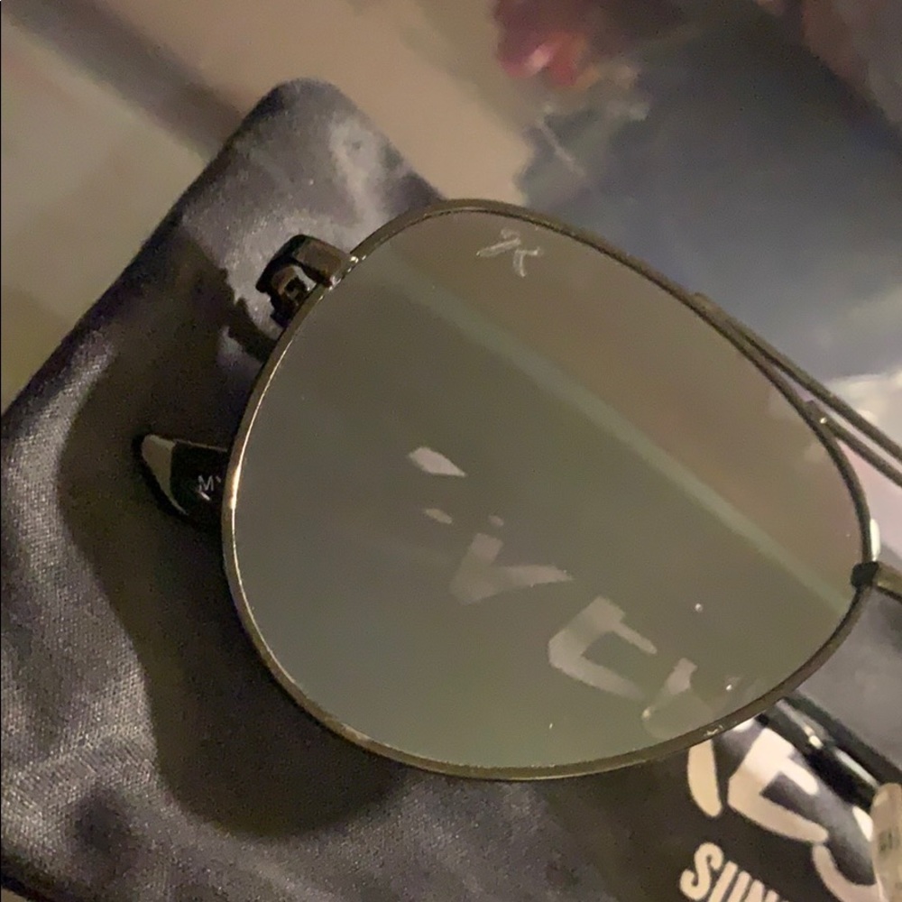 GLASSES - Picture 2 of 6
